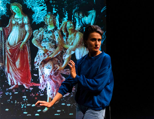 Performeuse Hortense Belhhote